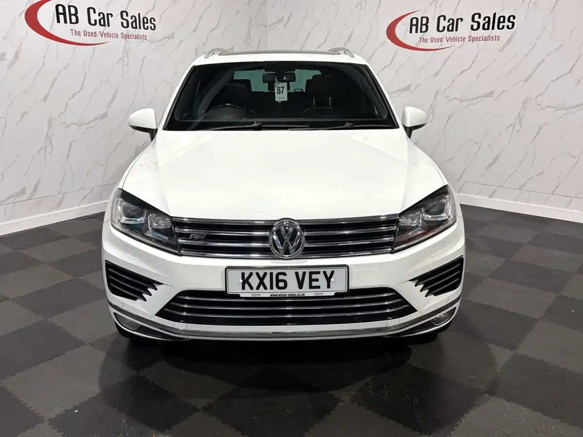 Used VW Touareg R-line 262 HP (192 kW) 2016 White SUV