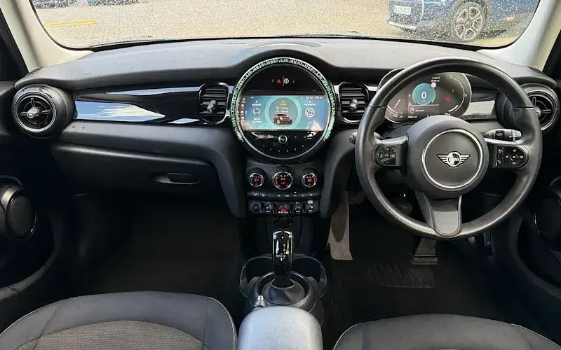 Used Mini Cooper Classic 136 HP (100 kW) 2022 Silver Hatchback