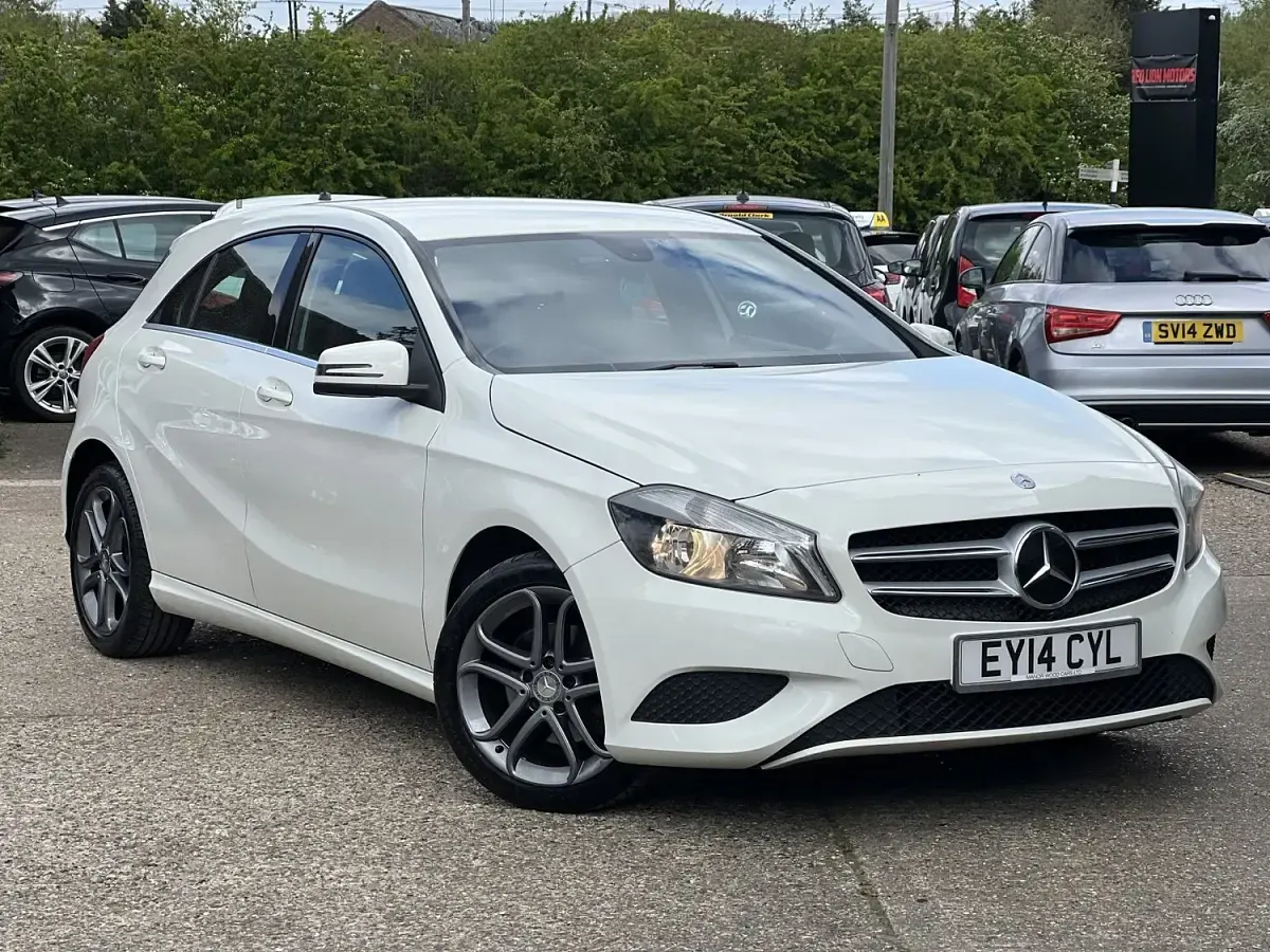 Used Mercedes A200 156 HP (114 kW) 2014 White Hatchback