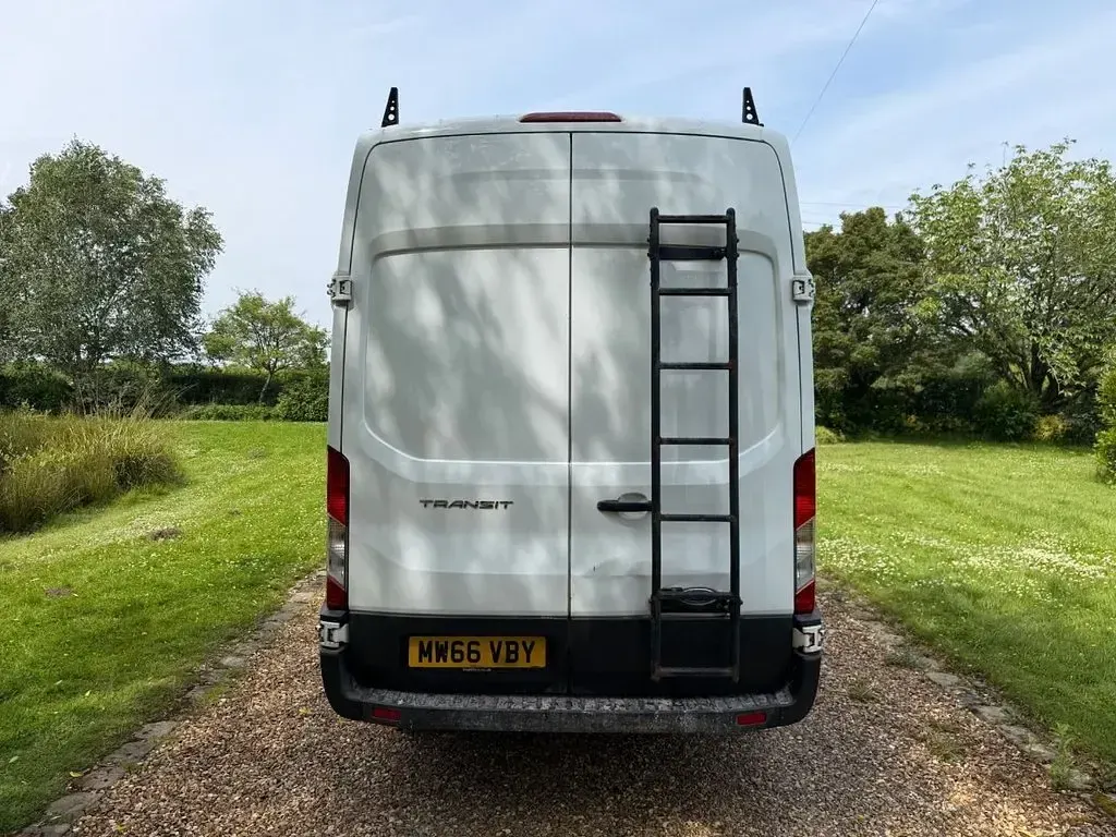Used Ford Transit 125 HP (91 kW) 2016 White Van