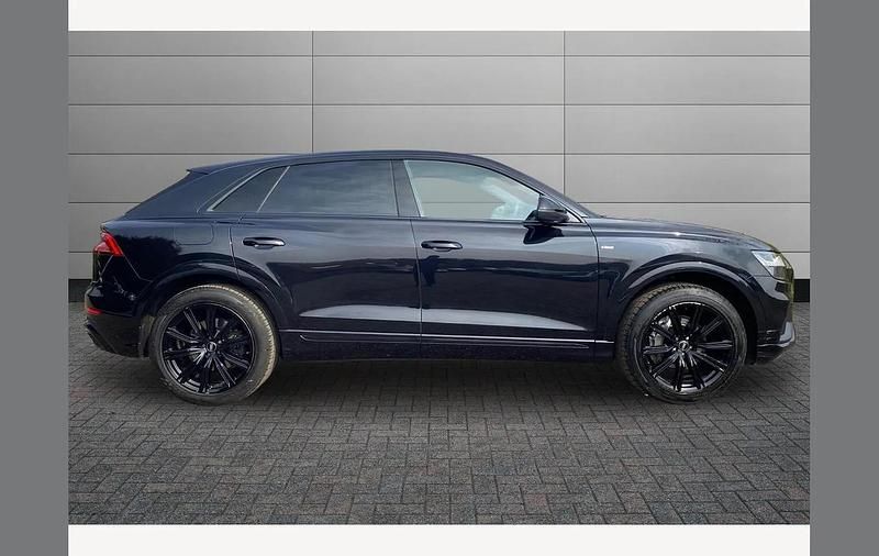 Used Audi Q8 S-Line 286 HP (210 kW) 2020 Black SUV
