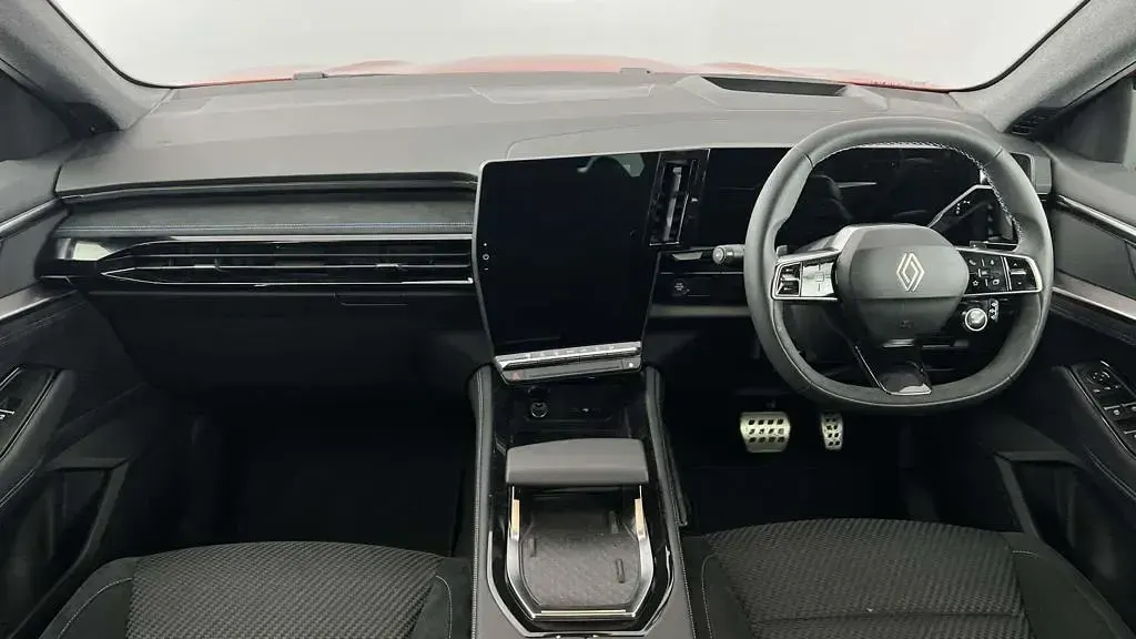 Used Renault Austral Techno Esprit Alpine 200 HP (147 kW) 2025 Red/black  SUV