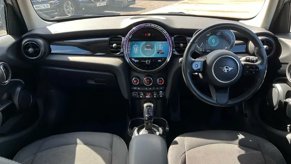 Used Mini Cooper Classic 134 HP (98 kW) 2023 Silver Hatchback