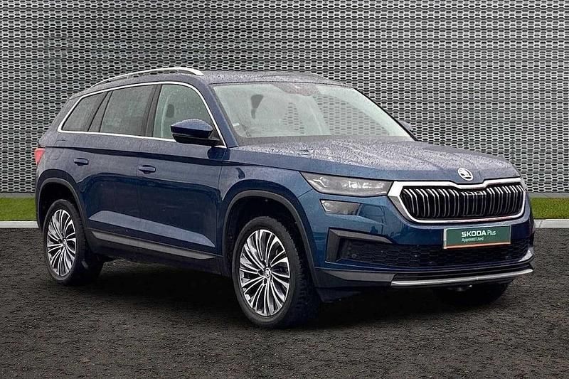 Petrol blue metallic Used 2023 Skoda Kodiaq SE L Executive SUV | £27,846 (Fair price) - Image 1/4