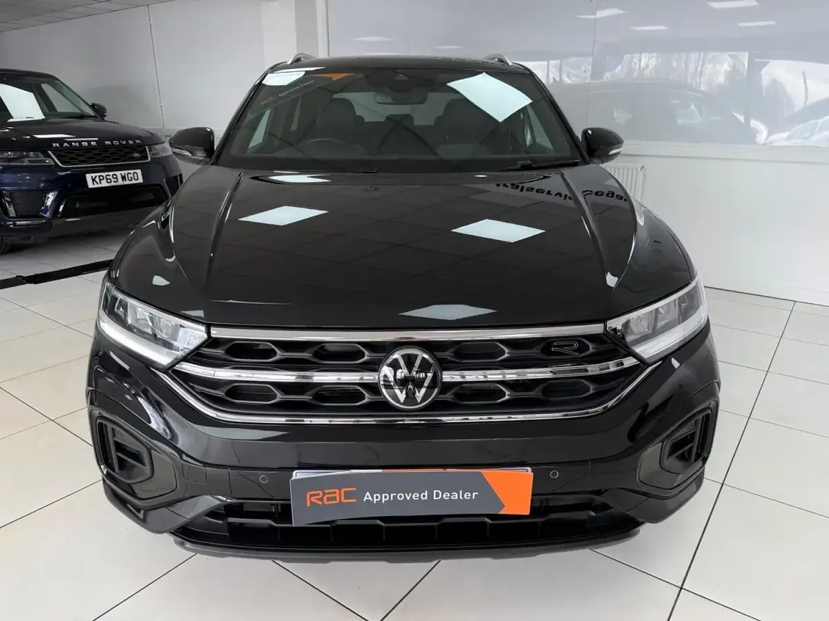 Used VW T-Roc R-line 187 HP (137 kW) 2024 Black SUV