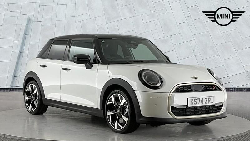 White Used 2024 Mini Cooper S Hatch Hatchback | £27,950 (Expensive) - Image 1/4
