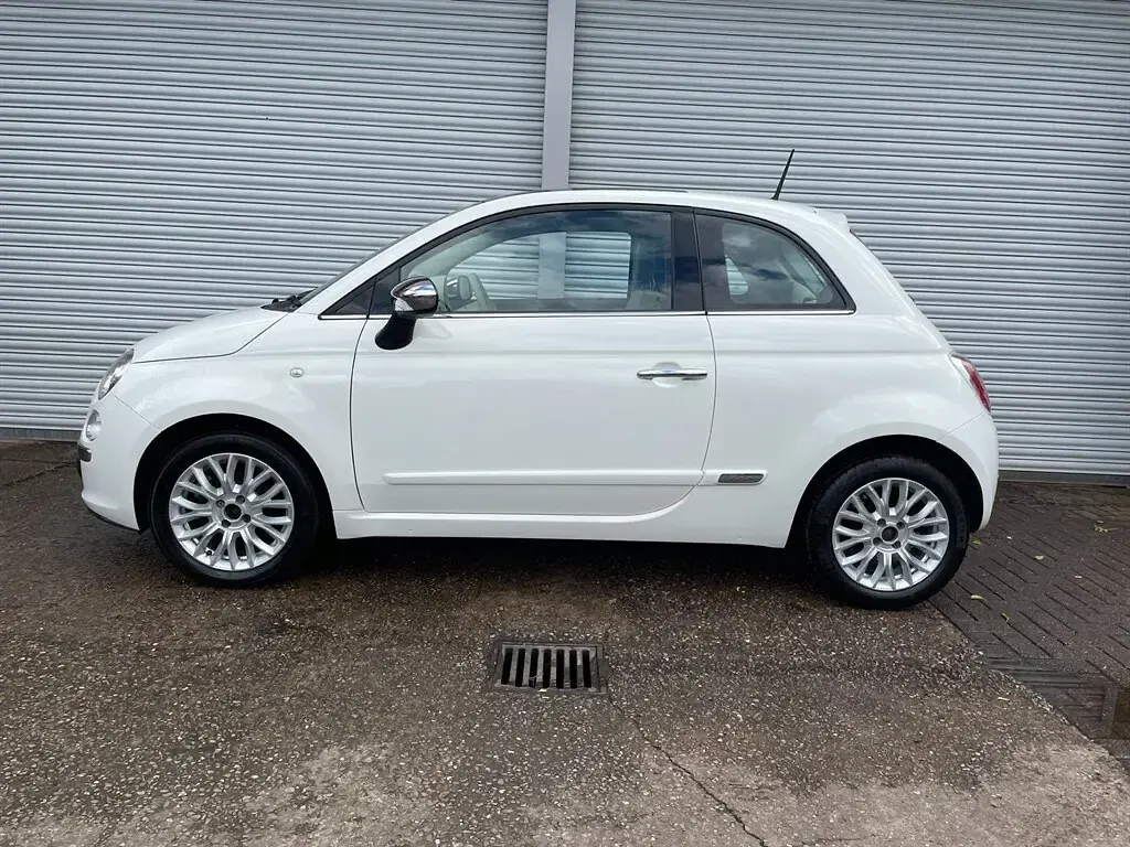 Used Fiat 500 Lounge 69 HP (50 kW) 2014 White Hatchback