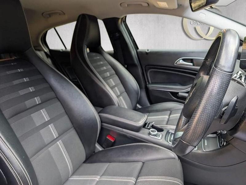 Used Mercedes GLA180 Urban 122 HP (89 kW) 2020 Black SUV