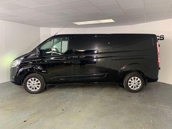 Begagnad Ford Transit Custom Limited 170 HK (125 kW) 2019 Svart Van