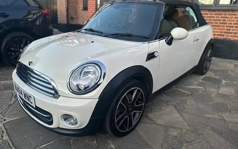 Usado Mini Cooper Cabriolet 122 HP (89 kW) 2015 Cabrios