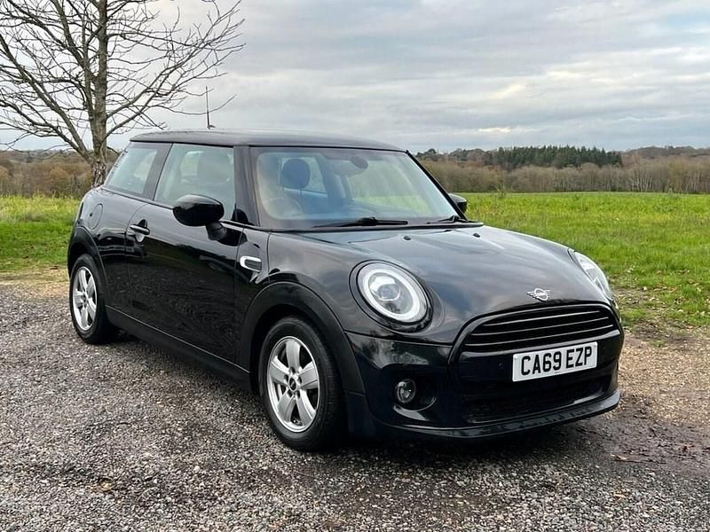 Black Used 2019 Mini Cooper Classic Hatchback | £10,395 (Super price) - Image 1/4