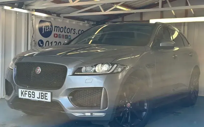 Used Jaguar F-Pace Chequered Flag 180 HP (132 kW) 2019 SUV