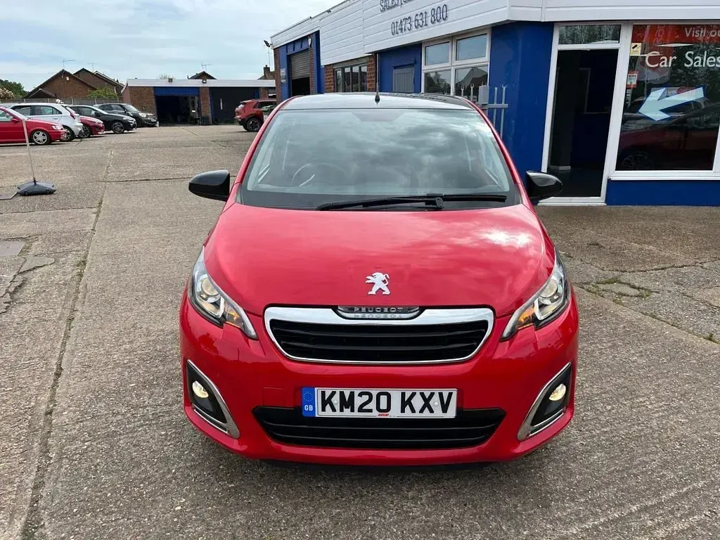 Used Peugeot 108 Allure 72 HP (52 kW) 2020 Red Hatchback