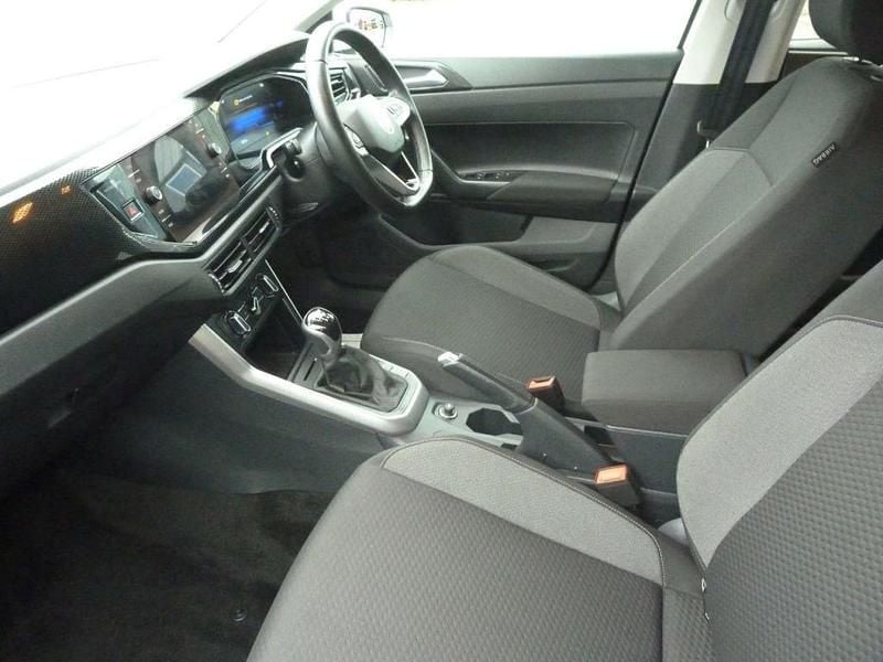 Used VW Polo Life 95 HP (69 kW) 2024 Black Hatchback