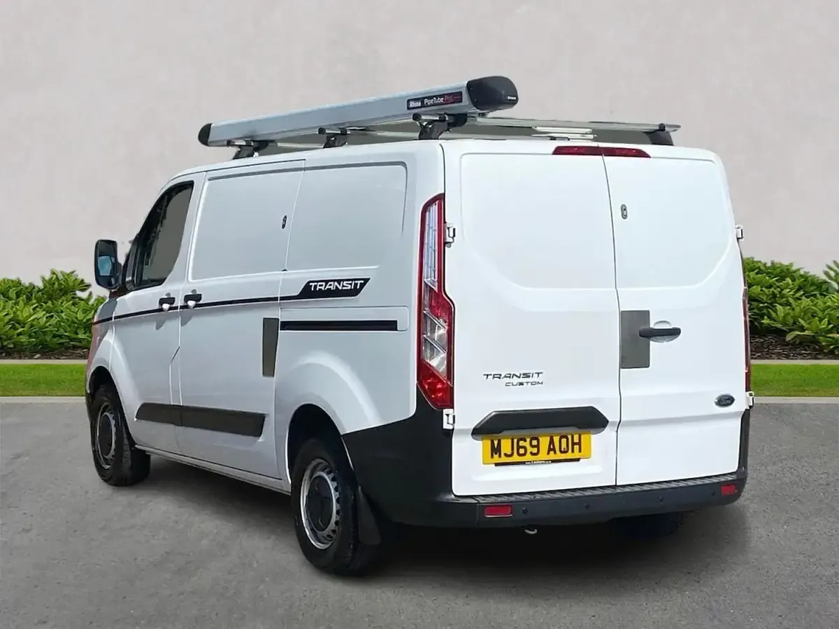 Usado Ford Transit Custom 105 HP (77 kW) 2019 Branco Van