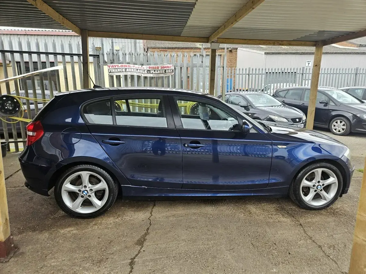 Used BMW 116 Sport Line 2011 Blue Hatchback