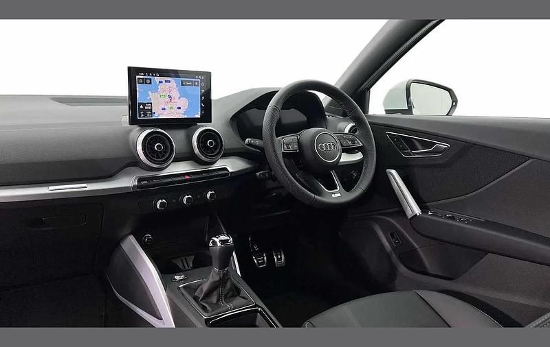 New Audi Q2 S-Line 147 HP (108 kW) 2026 White SUV