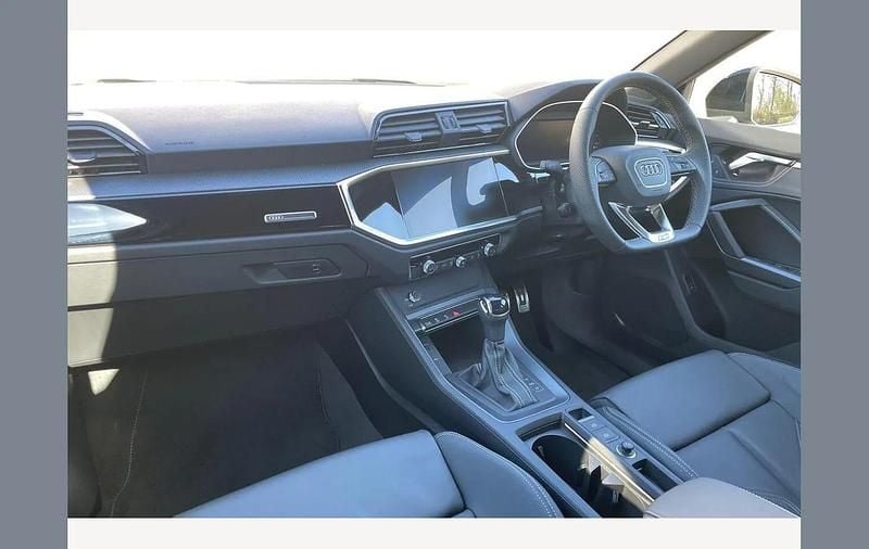 New Audi Q3 Black Edition 150 HP (110 kW) 2025 Navarra blue SUV