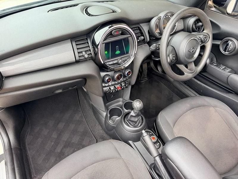 Used Mini Cooper Cabriolet Classic 136 HP (100 kW) 2019 White Cabriolet