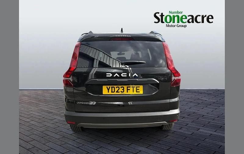 Used Dacia Jogger Extreme 110 HP (80 kW) 2023 Black MPV