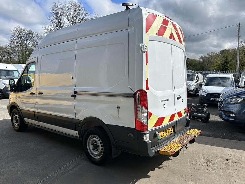 Usado Ford Transit 130 CV (95 kW) 2018 Blanco Van