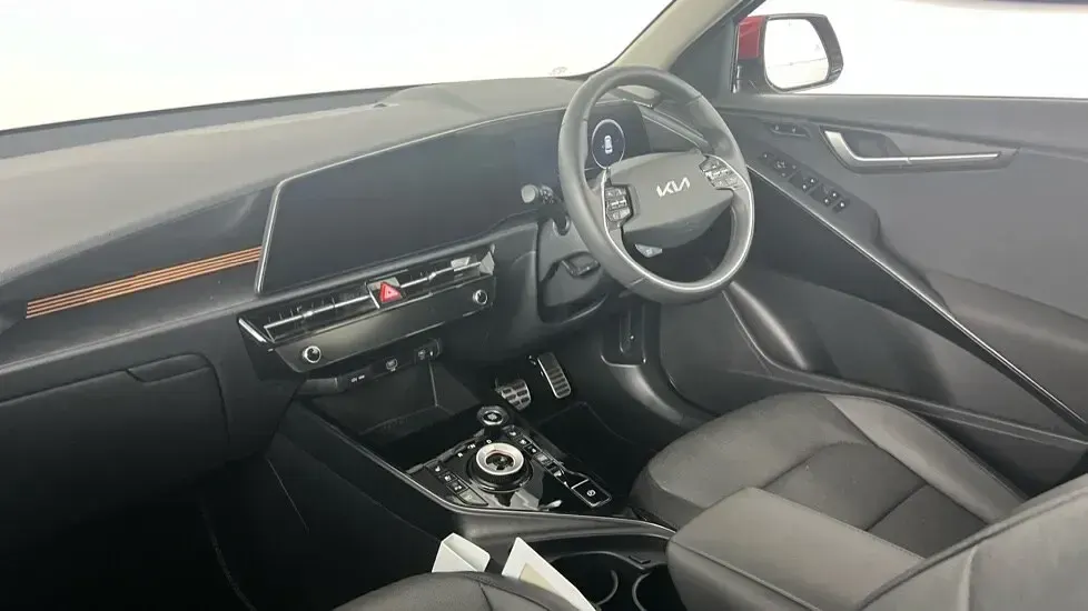 Used Kia Niro 2025 Red SUV