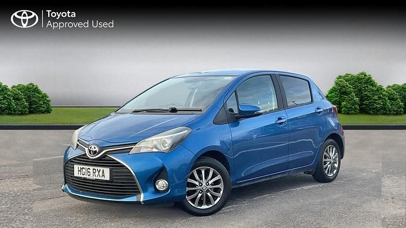 Used Toyota Yaris Multidrive S 99 HP (72 kW) 2016 Island blue Hatchback