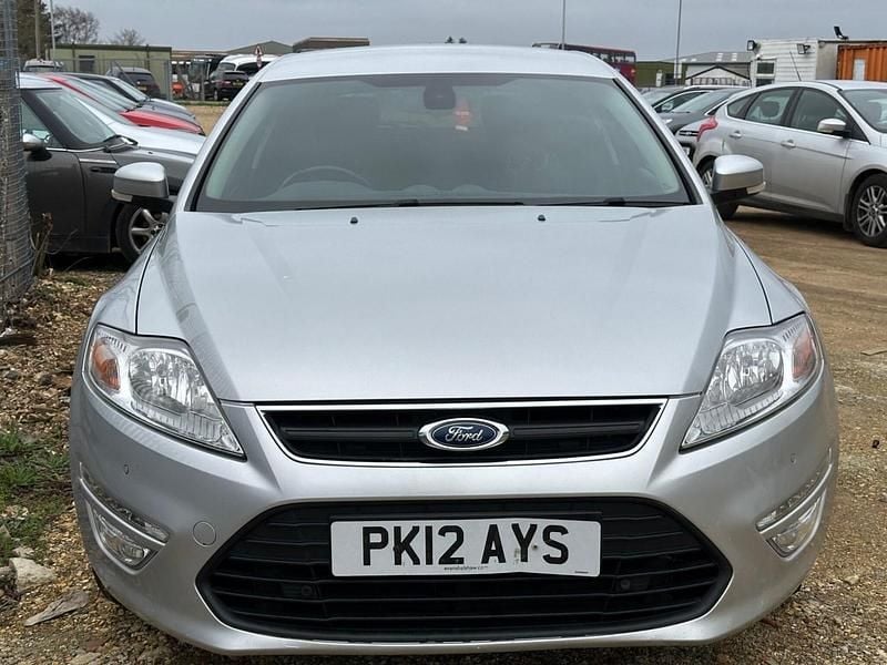 Used Ford Mondeo Business Edition 140 HP (102 kW) 2012 Silver Hatchback
