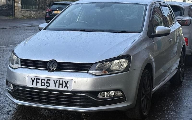 Used VW Polo SE 75 HP (55 kW) 2015 Silver Hatchback