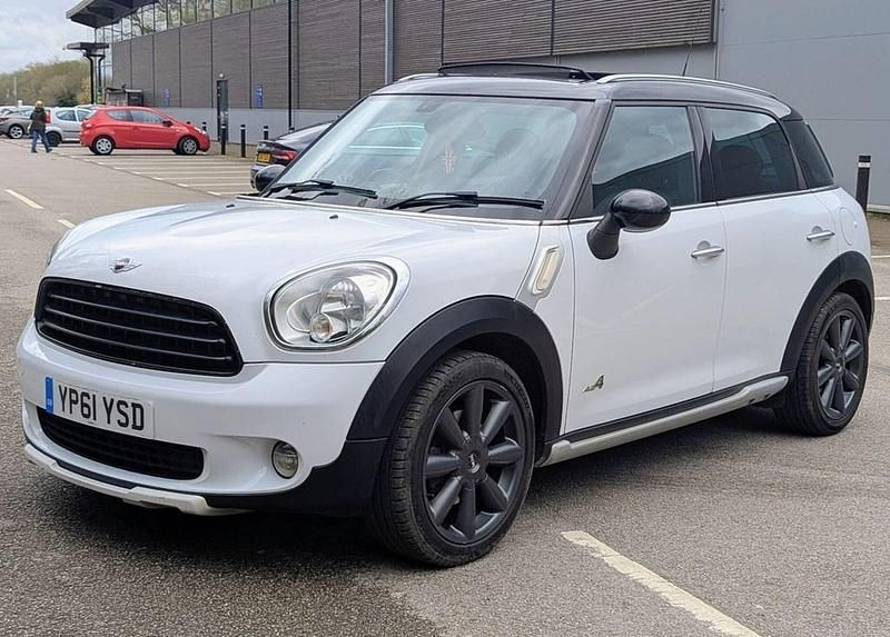 Used Mini Cooper D Countryman 112 HP (82 kW) 2011 White SUV