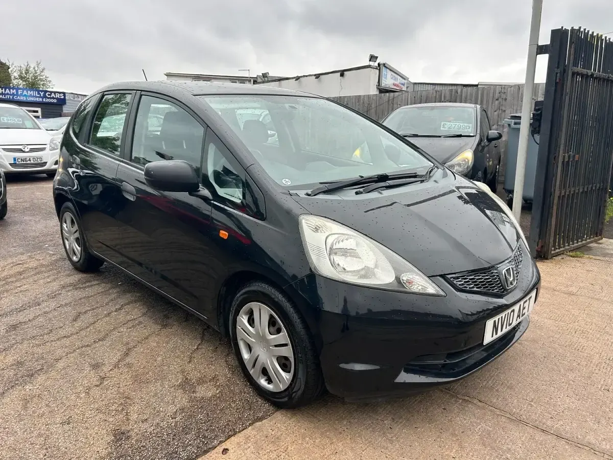Used Honda Jazz S 90 HP (66 kW) 2010 Black Hatchback