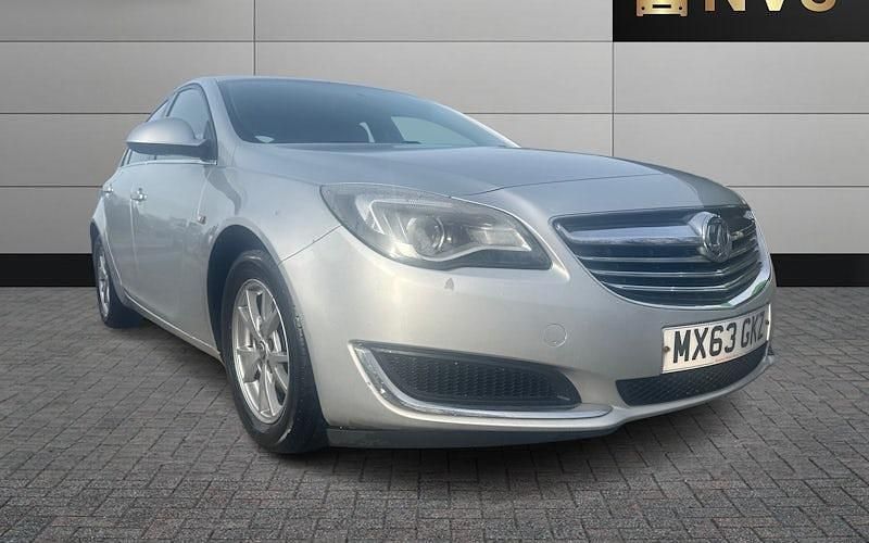 Used Vauxhall Insignia Design Edition 140 HP (102 kW) 2015 Hatchback