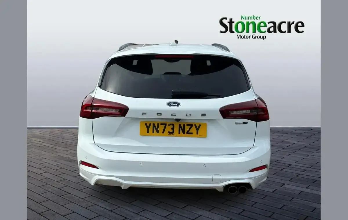 Used Ford Focus ST-Line X 153 HP (112 kW) 2023 White Estate