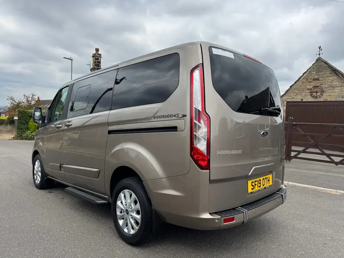 Used Ford Tourneo Custom Titanium 2019 Silver Van