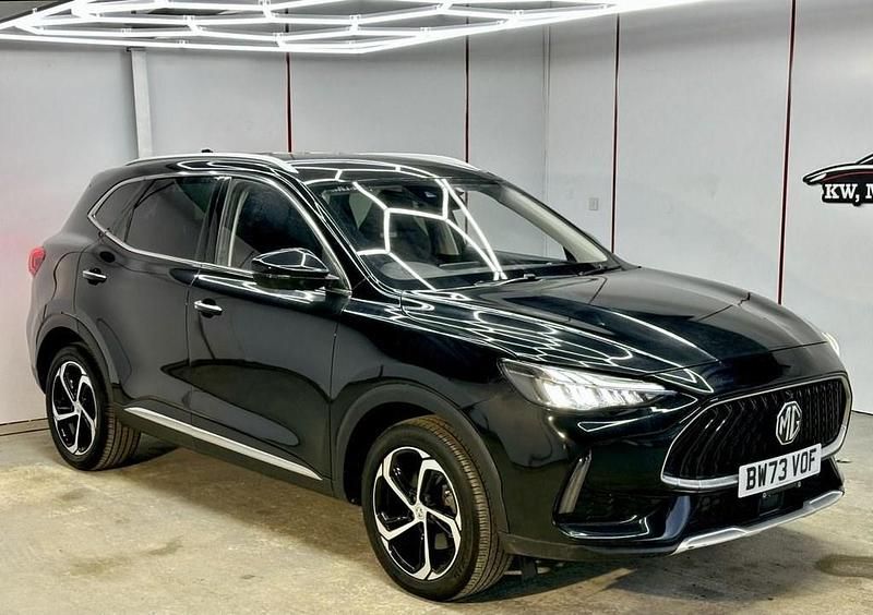 Begagnad MG HS Trophy 162 HK (119 kW) 2024 Svart SUV