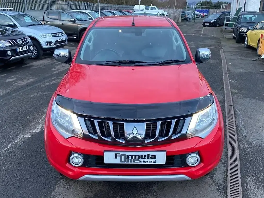 Used Mitsubishi L200 Warrior 178 HP (130 kW) 2017 Red Pickup