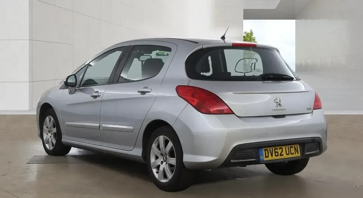 Used Peugeot 308 Active 92 HP (67 kW) 2012 Silver Hatchback