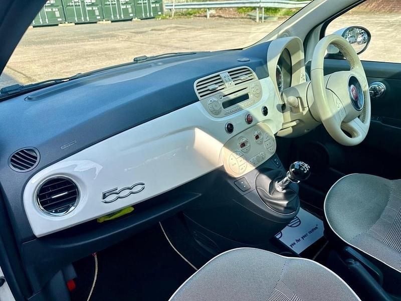 Used Fiat 500 Lounge 69 HP (50 kW) 2015 White Hatchback