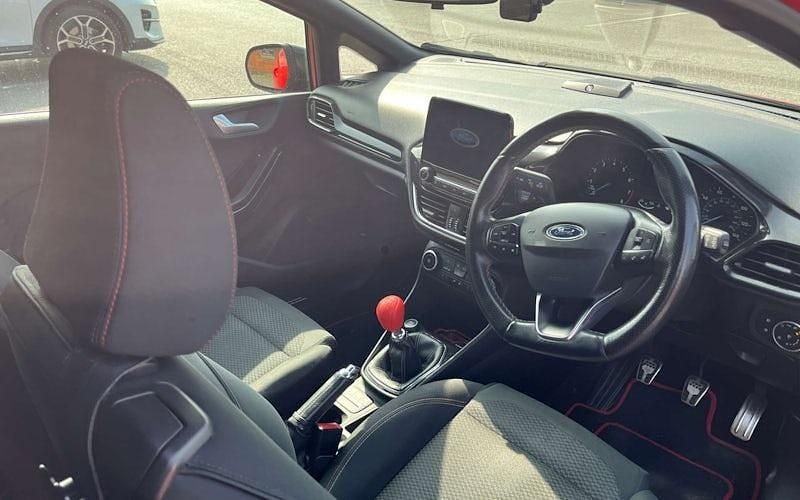 Used Ford Fiesta ST-Line 140 HP (102 kW) 2018 Red Hatchback