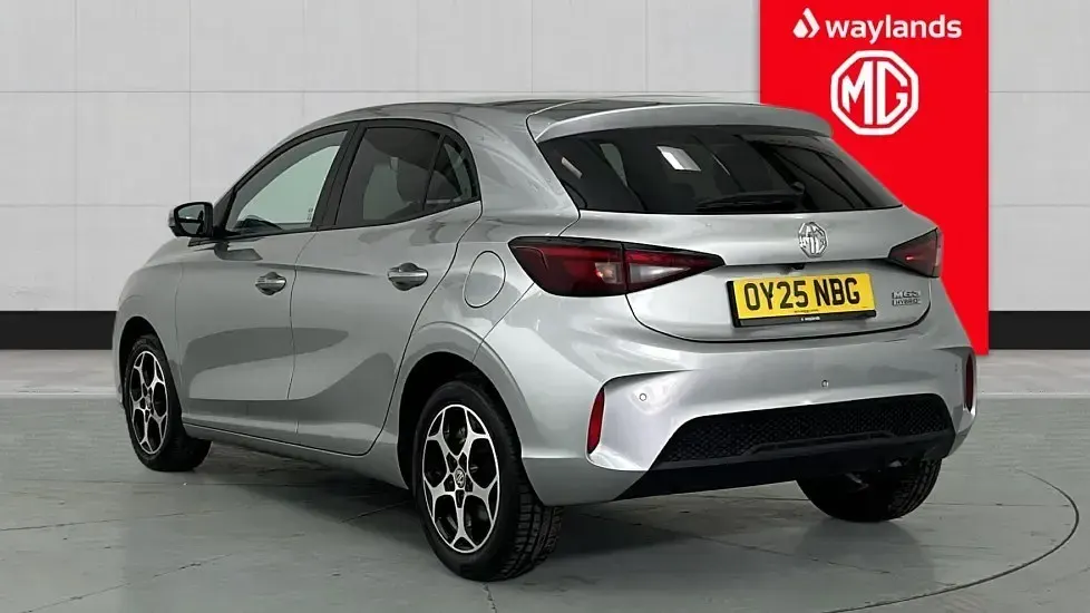 Usado MG MG3 Trophy 194 HP (142 kW) 2025 Prateado Citadino