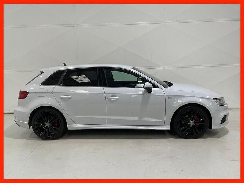 Used Audi A3 Sportback S-Line 150 HP (110 kW) 2019 White Hatchback