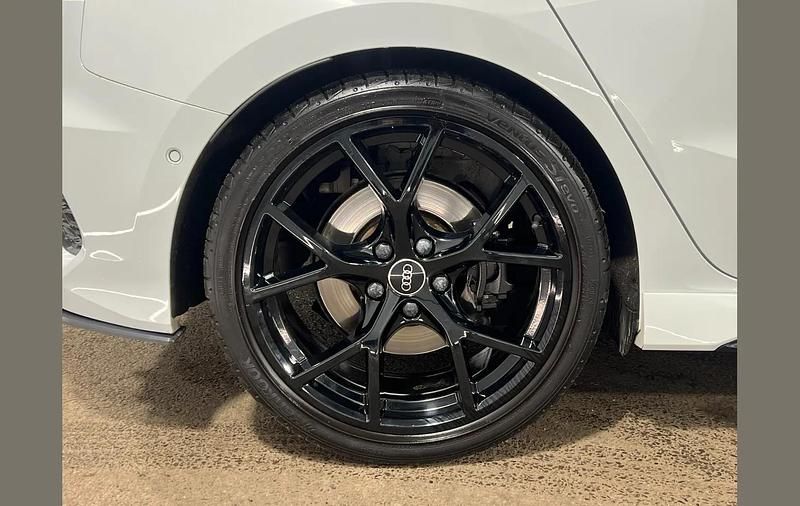 Used Audi RS3 Comfort 394 HP (289 kW) 2022 White Sedan