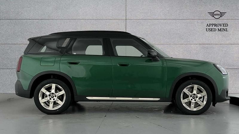 Used Mini Countryman 215 HP (158 kW) 2025 Green SUV