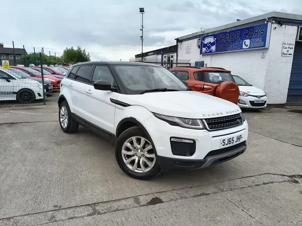 Used Land Rover Range Rover evoque SE 180 HP (132 kW) 2015 White Estate