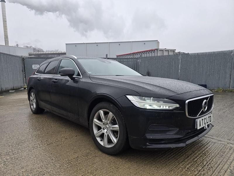 Used Volvo V90 Momentum 2017 Black Estate