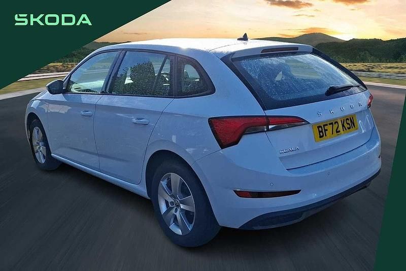 Usado Skoda 110 R SE 81 CV (59 kW) 2022 Blanco Familiar
