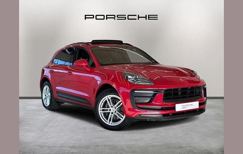 Used Porsche Macan 261 HP (191 kW) 2024 Red SUV