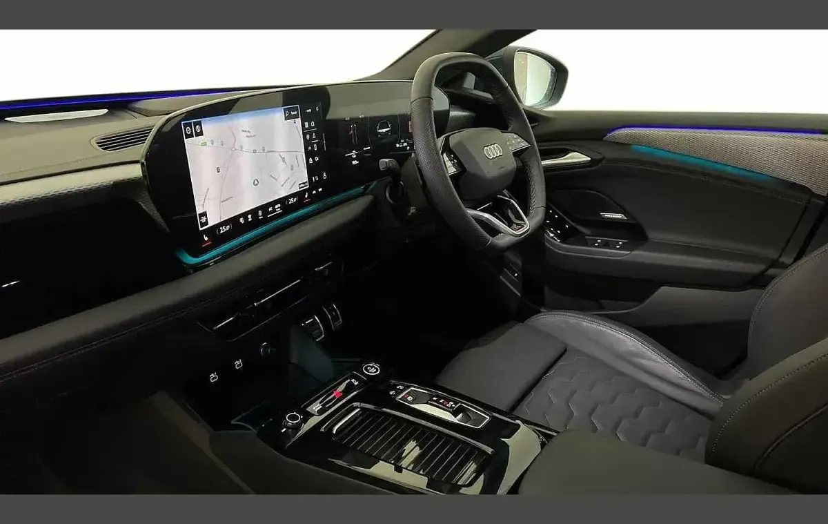 Used Audi A6 e-tron S-Line 269 kW (367 HP) 2025 Blue Estate