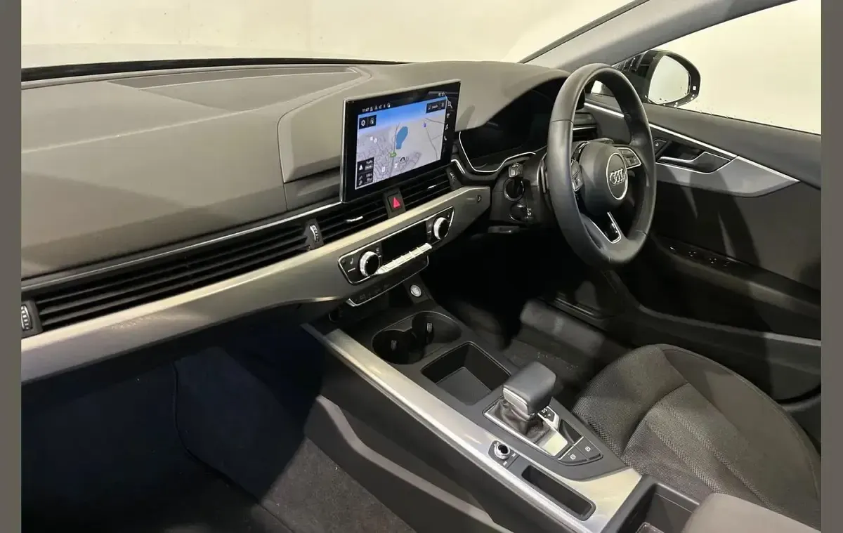 Used Audi A4 Comfort 147 HP (108 kW) 2023 Black Estate