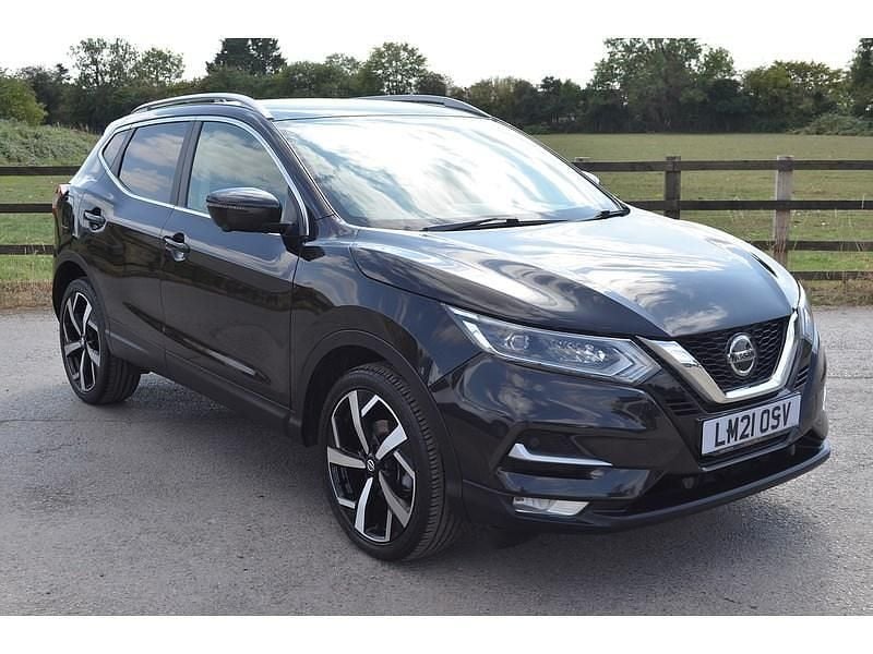 Black Used 2021 Nissan Qashqai N-Motion SUV | £15,289 (Good price) - Image 1/3